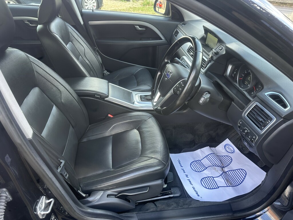 Volvo V70 D4 Se Lux Red #12