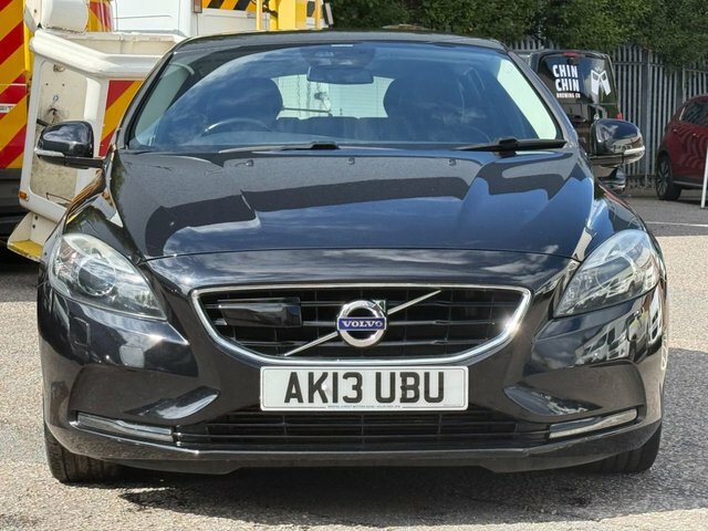 Volvo V40 2.0 D3 Se Lux Nav Hatchback E Black #4