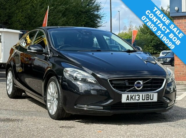 Volvo V40 2.0 D3 Se Lux Nav Hatchback E Black