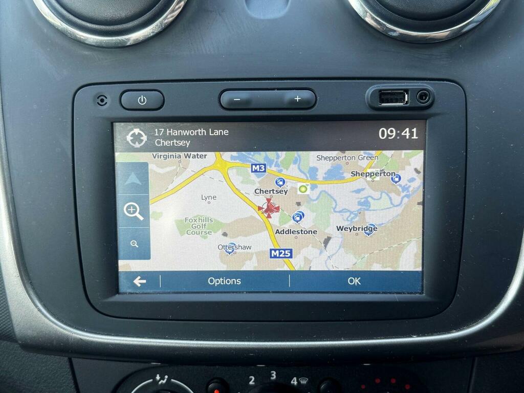 Dacia Sandero Stepway Hatchback 0.9 Tce Laureate Euro 6 Ss 2016 White #2