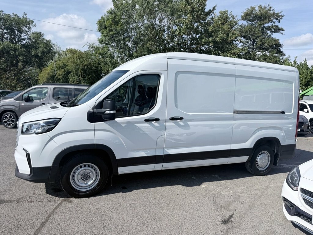 Maxus Deliver 9 Mpv WV73URD White #4