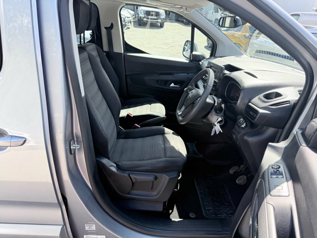 Vauxhall Combo Life Black #11