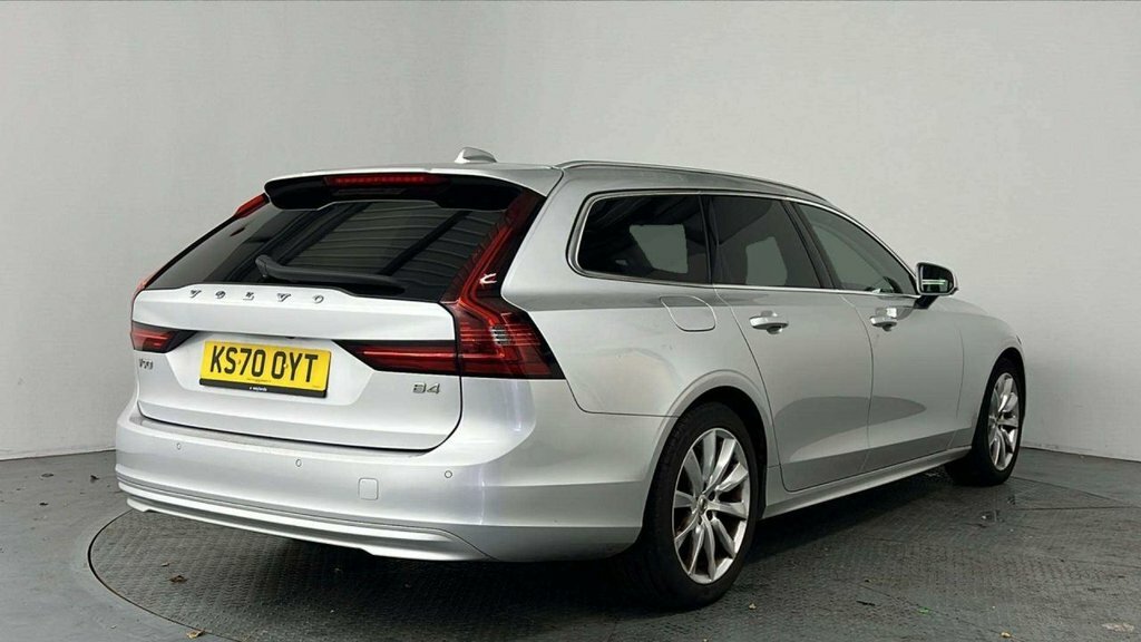 Volvo V90 2L Momentum Silver #6
