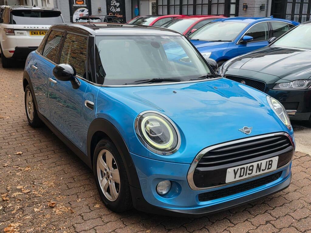 Mini Hatch 1.5 Cooper Classic Steptronic Euro 6 S S YD19NJB Blue
