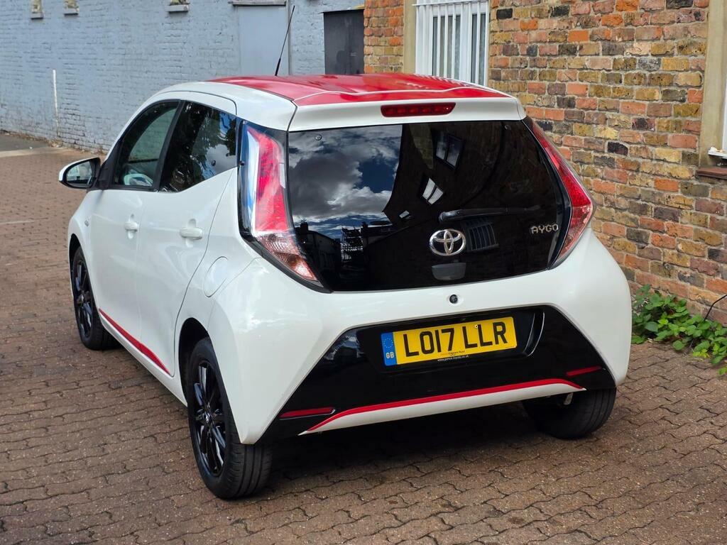 Toyota Aygo 1.0 Vvt-i X-press X-shift Euro 6 White #4