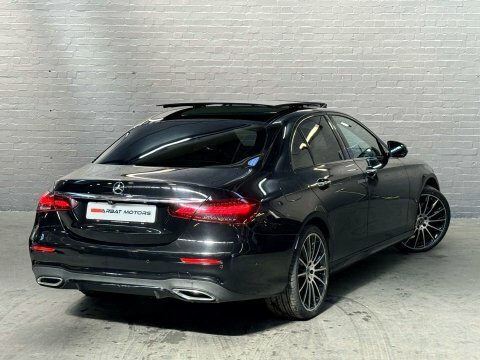 Mercedes-Benz E Class 2.0 E 220 KR21CYV Black #2