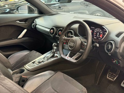 Audi TT 2.0 Tt S CF16JXV Black #2
