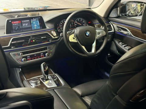 BMW 7 Series 3.0 740Ld Xdrive Black #2