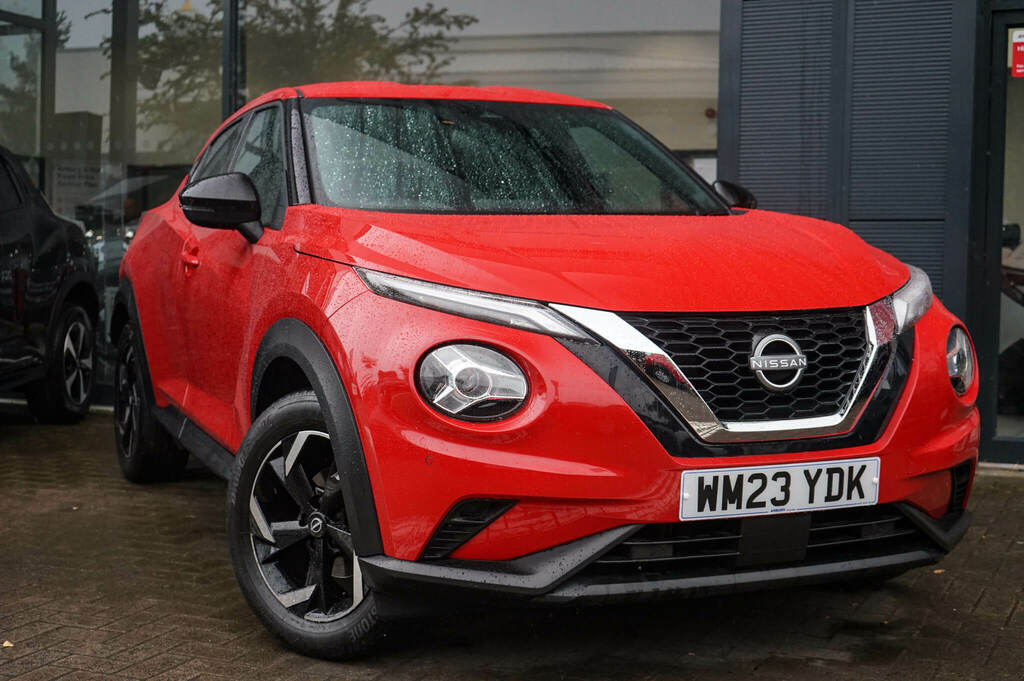 Nissan Juke 1.0 Dig-t 114 N-connecta Red