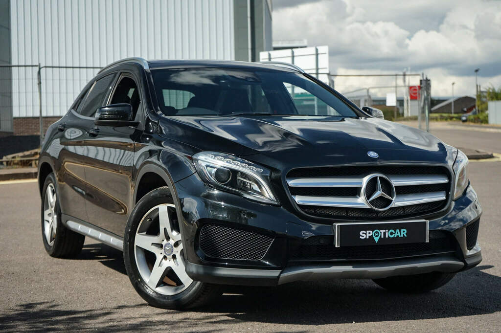 Mercedes-Benz GLA Class Gla 250 4Matic Amg Line Premium Plus Black