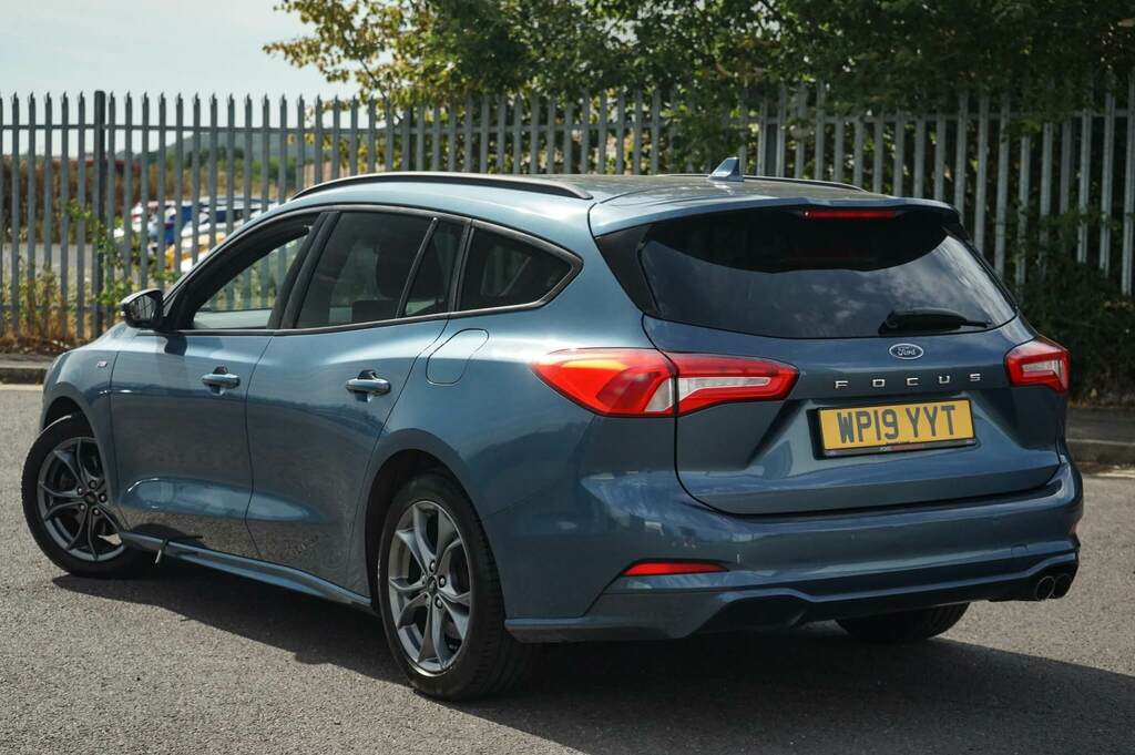 Ford Focus 1.0 Ecoboost 125 St-line Nav WP19YYT Blue #2