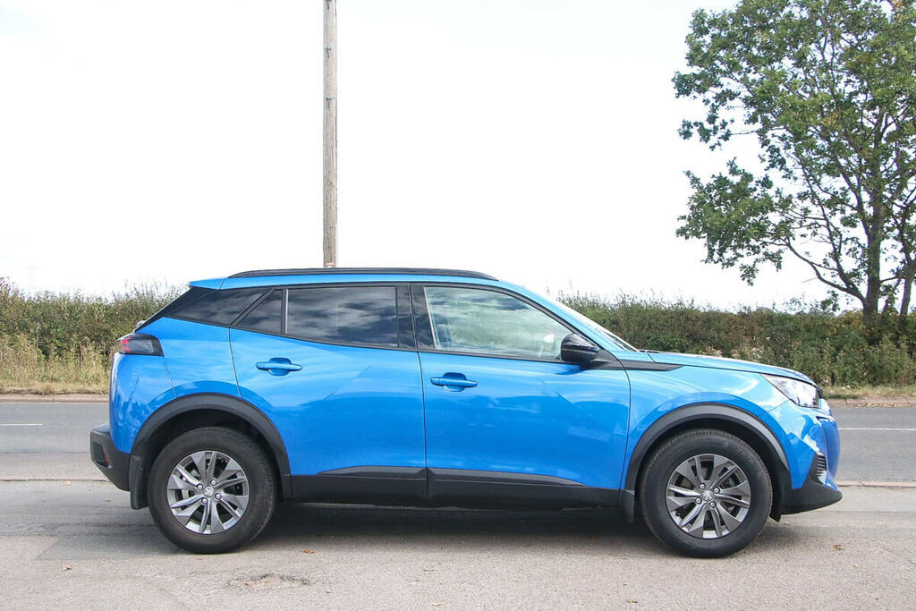 Peugeot 2008 1.2 Puretech Active Premium BMZ4706 Blue #3