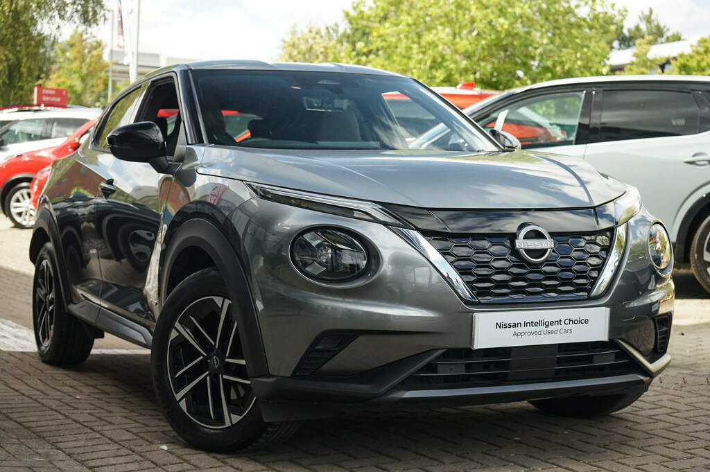 Nissan Juke 1.6 Hybrid N-connecta Grey