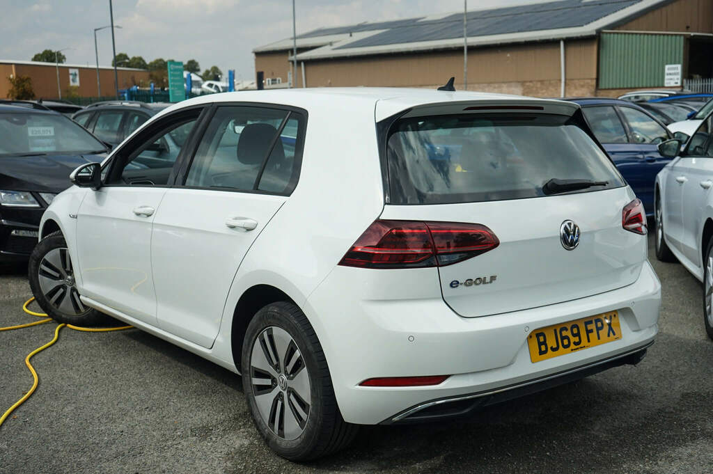 Volkswagen e-Golf 99Kw E-golf 35Kwh BJ69FPX White #3