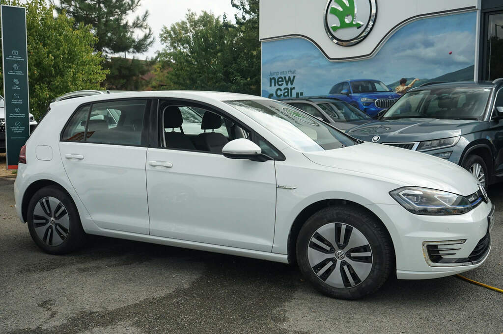 Volkswagen e-Golf 99Kw E-golf 35Kwh BJ69FPX White #4