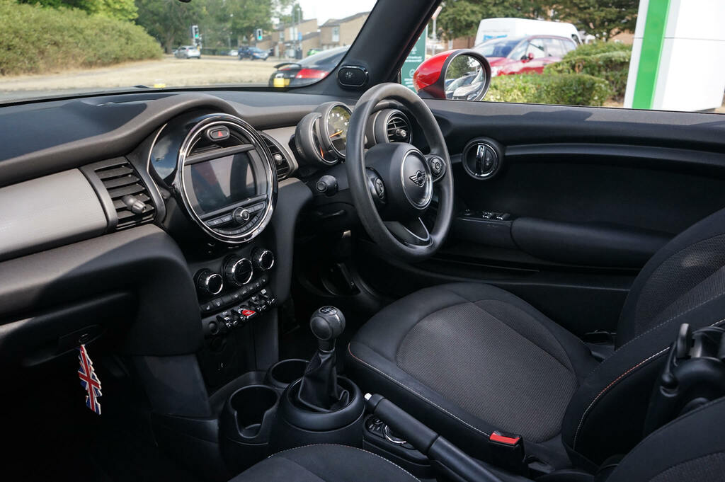 Mini Convertible Convertible Cooper Classic GY69FKB Red #2