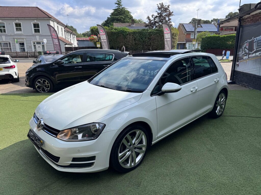 Volkswagen Golf 1.4 Tsi Bluemotion Tech Act Gt Edition Hatchback 5 MW66BRF White #3