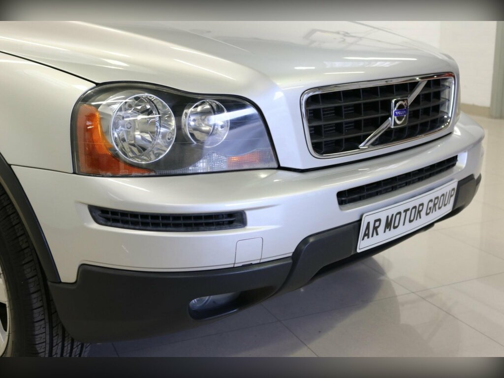 Volvo XC90 3.2 Se Lux Geartronic Awd Silver #3