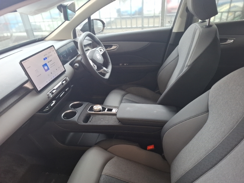 MG MG4 170Kw Premium Long Range 64Kwh Black #5