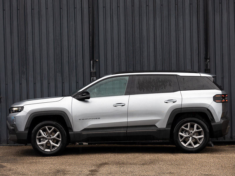 Jeep Compass 1.2 E-hybrid First Edition Dct Grey #4