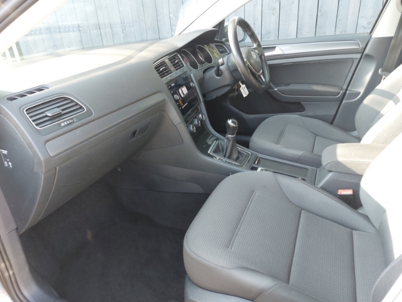 Volkswagen Golf 1.5 Tsi Evo Match PE69OJN Grey #5