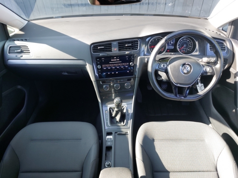 Volkswagen Golf 1.5 Tsi Evo Match PE69OJN Grey #3