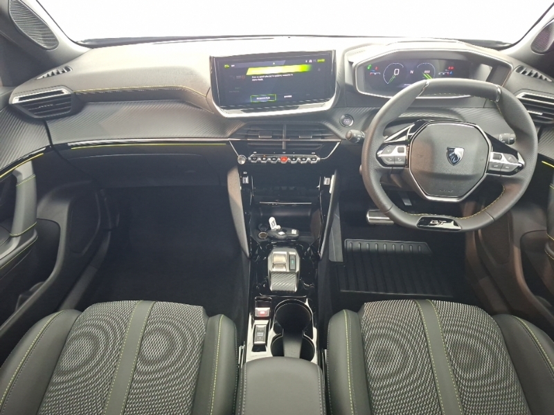 Peugeot 2008 1.2 Puretech 130 Gt Eat8 Black #3