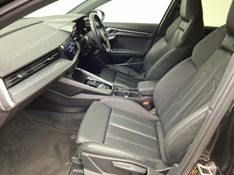 Audi A3 30 Tfsi S Line S Tronic SB23CFG Black #4