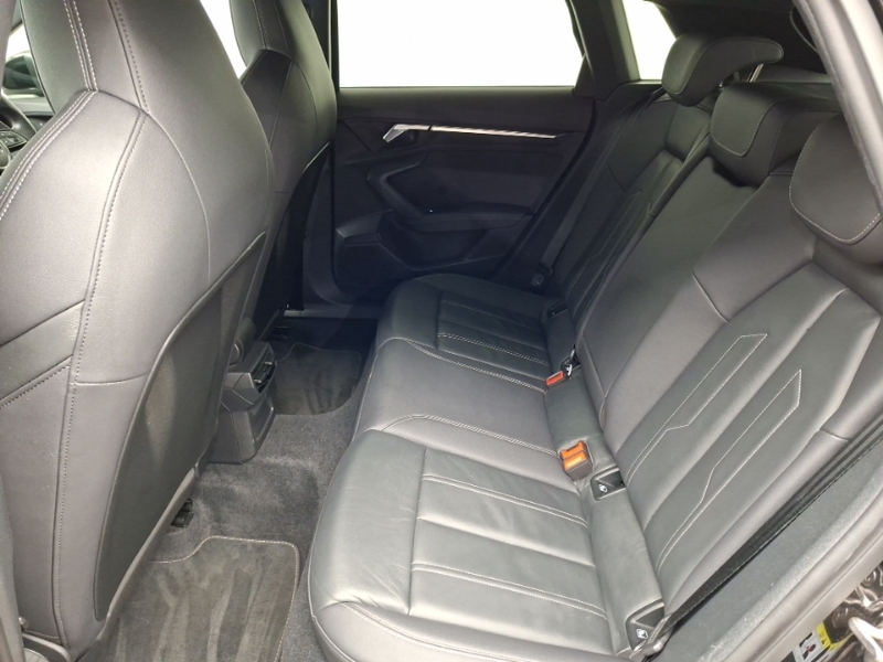 Audi A3 30 Tfsi S Line S Tronic SB23CFG Black #5