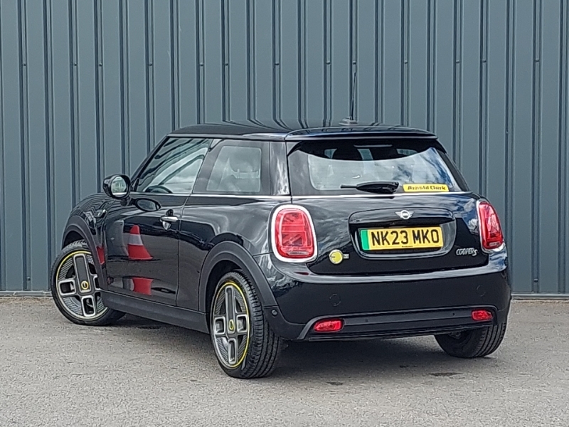 Mini Hatch 135Kw Cooper S Level 2 33Kwh Black #2