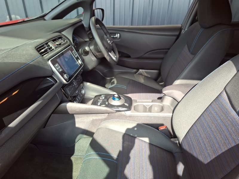 Nissan Leaf 160Kw E N-connecta 62Kwh Red #5