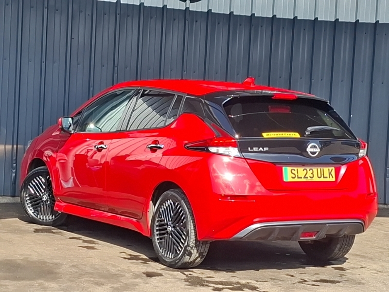 Nissan Leaf 160Kw E N-connecta 62Kwh Red #2