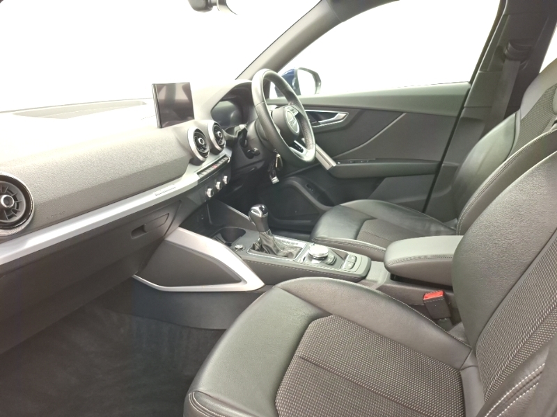 Audi Q2 35 Tfsi S Line S Tronic LL23KYA Blue #5