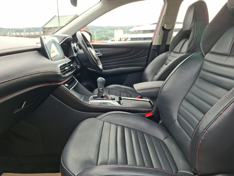 MG HS 1.5 T-gdi Exclusive SB22KWR Red #5