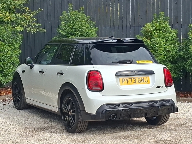Mini Hatch 1.5 Cooper Sport Premium PY73GNJ White #2