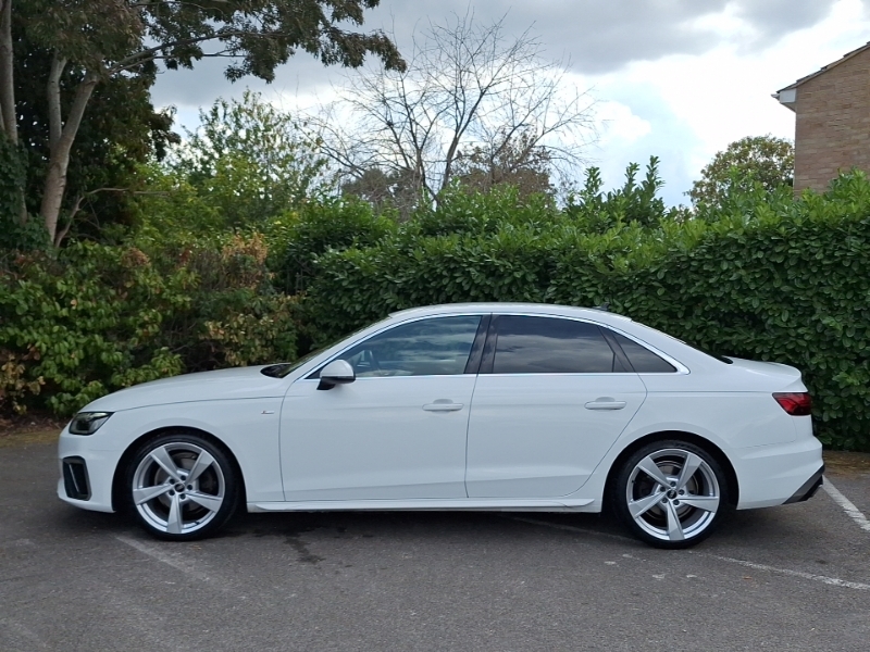 Audi A4 35 Tfsi S Line S Tronic RO72BRZ White #4