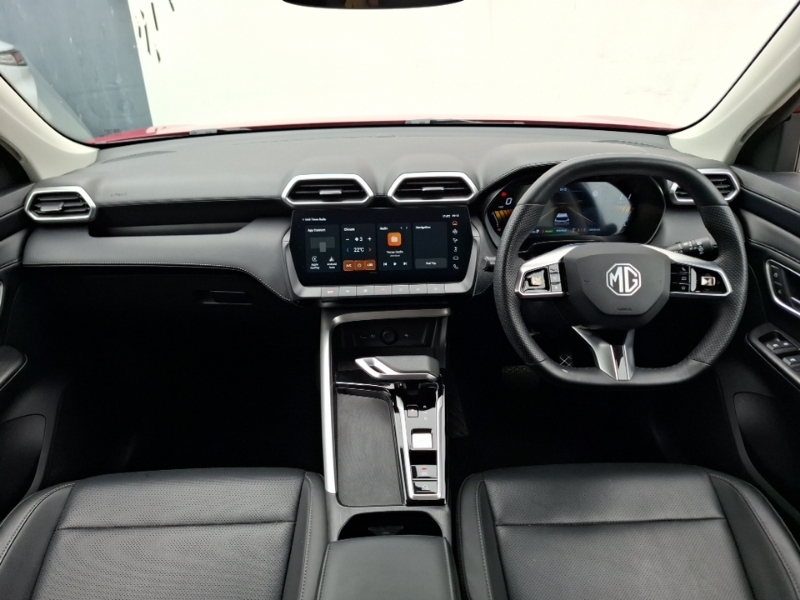 MG ZS 1.5 Hybrid Trophy LC25RZE Red #3