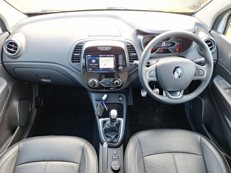 Renault Captur 1.2 Tce 120 Signature X Nav White #3