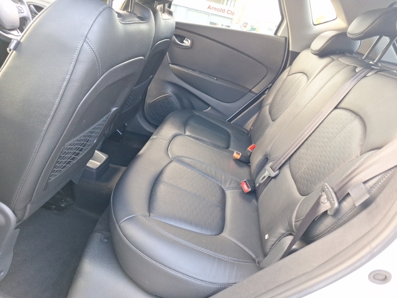Renault Captur 1.2 Tce 120 Signature X Nav White #6