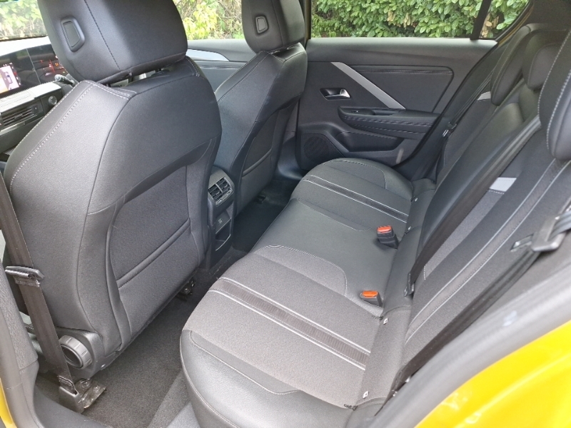 Vauxhall Astra 1.2 Turbo 130 Gs SN23MMT Yellow #6