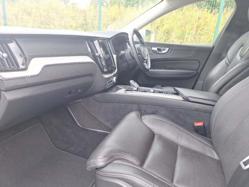 Volvo XC60 2.0 B5p 250 Inscription Pro Awd Geartronic Gold #5