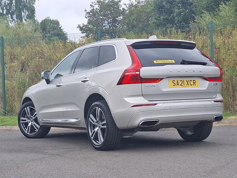 Volvo XC60 2.0 B5p 250 Inscription Pro Awd Geartronic Gold #2