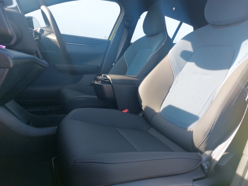 Volvo EX30 200Kw Single Motor Plus 51Kwh Yellow #5