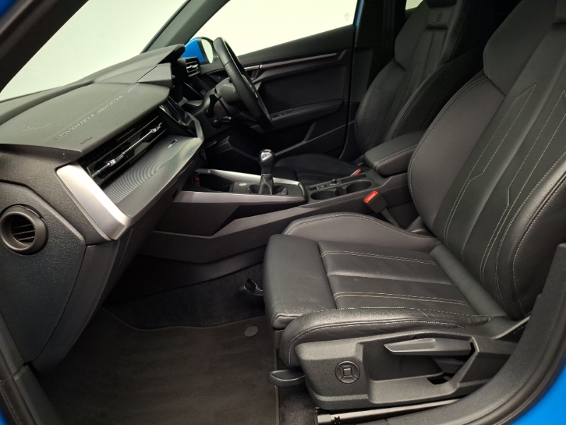 Audi A3 30 Tfsi S Line SC23UUO Blue #5