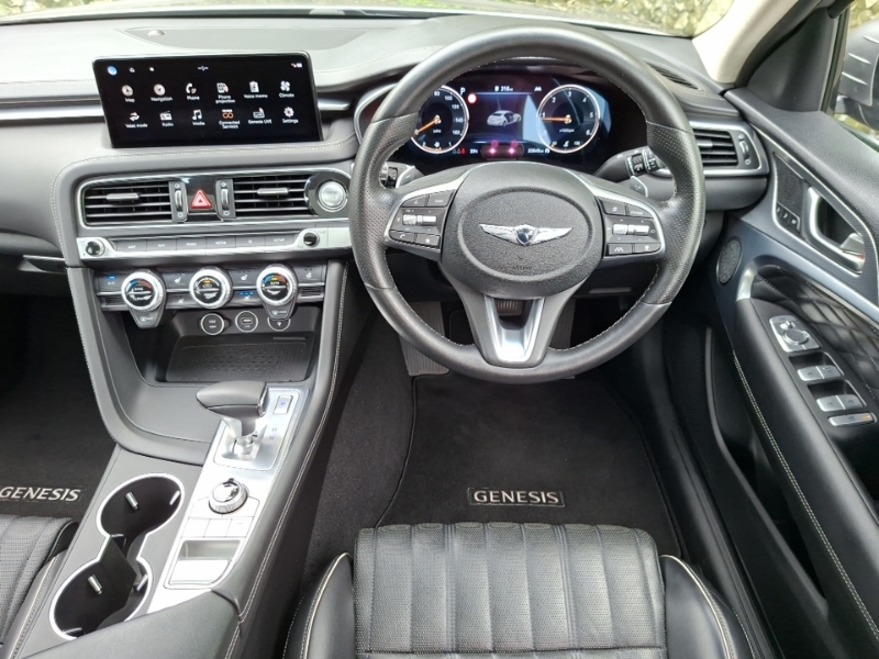 Genesis G70 2.2D Sport Line Red #8