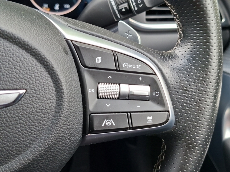 Genesis G70 2.2D Sport Line Red #13