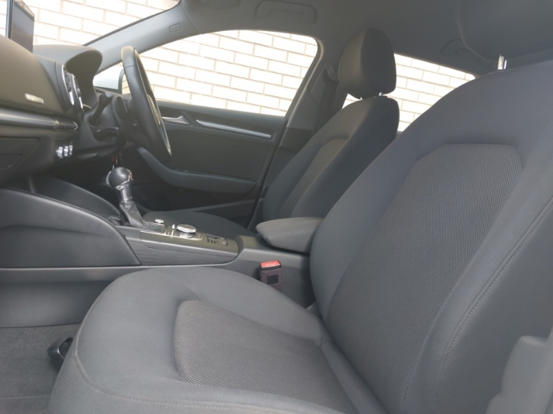 Audi A3 35 Tfsi Se Technik S Tronic YP69RNO White #5