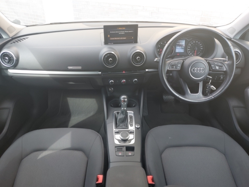 Audi A3 35 Tfsi Se Technik S Tronic YP69RNO White #3