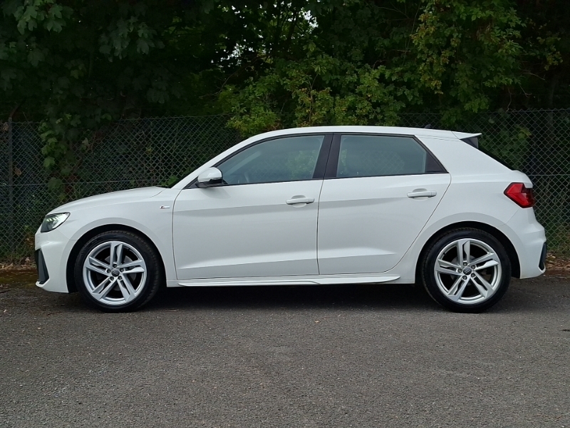Audi A1 35 Tfsi S Line SK19TRJ White #4