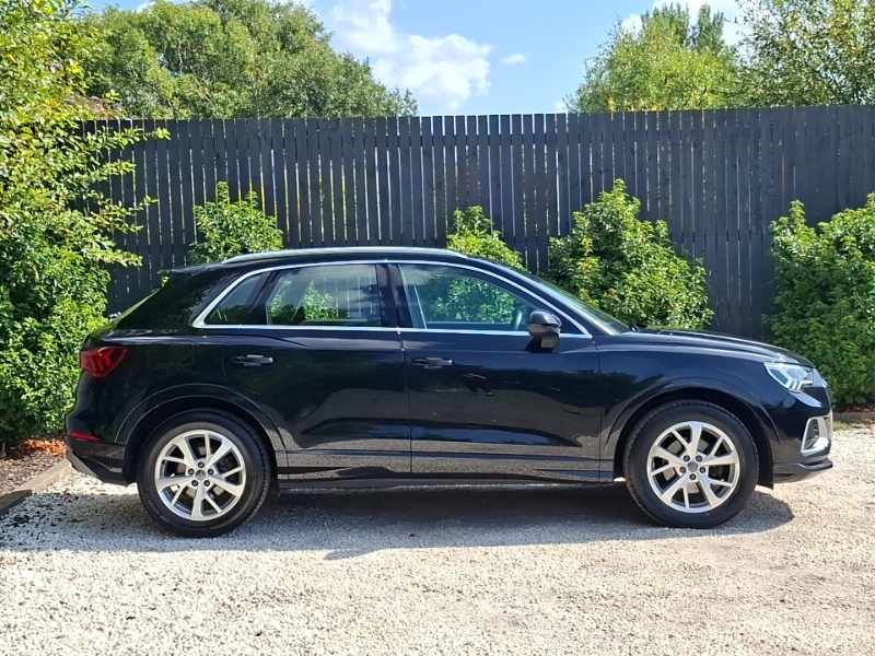 Audi Q3 35 Tfsi Sport NJ69DJF Black #3